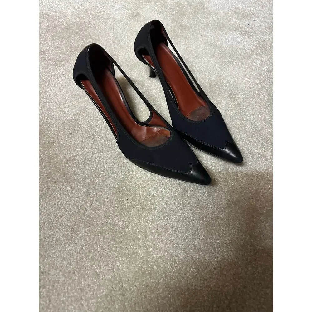 Donald J Pliner Heels Size 10 in Black